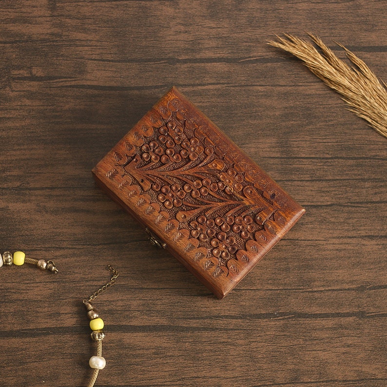 Small Wooden Trinket Box, Engraved Mini Keepsake Box Vintage Jewelry Organizer Box Wood, Jewelry Holder Case Gift for Girls