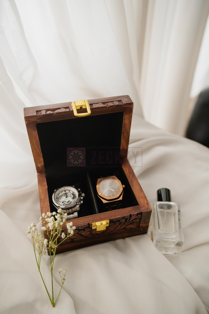 Handmade Wooden Watch Box – Luxury Engraved Gift for Men, Rustic Wood Watch Organizer with Velvet Lining, Anniversary or Groomsmen Gift