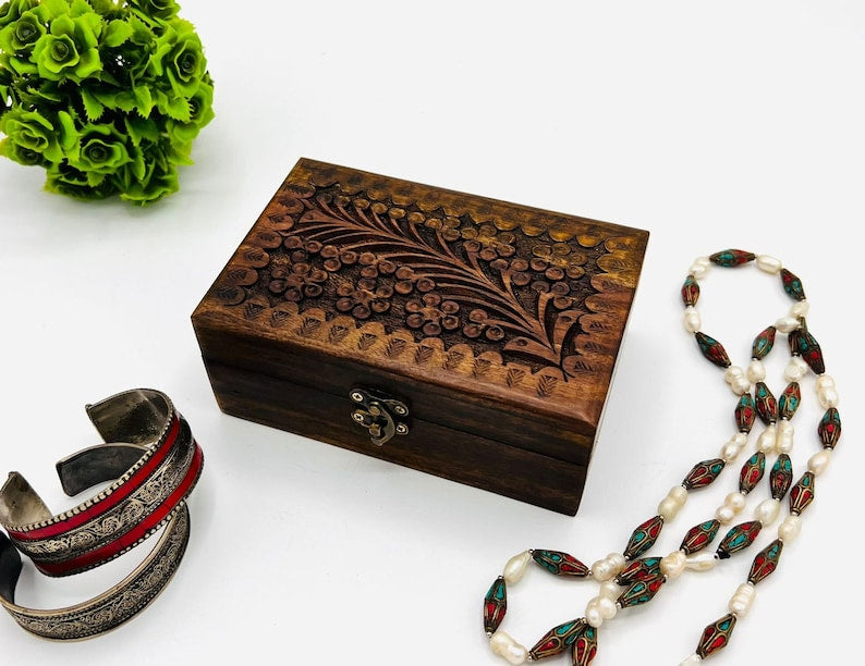 Small Wooden Trinket Box, Engraved Mini Keepsake Box Vintage Jewelry Organizer Box Wood, Jewelry Holder Case Gift for Girls