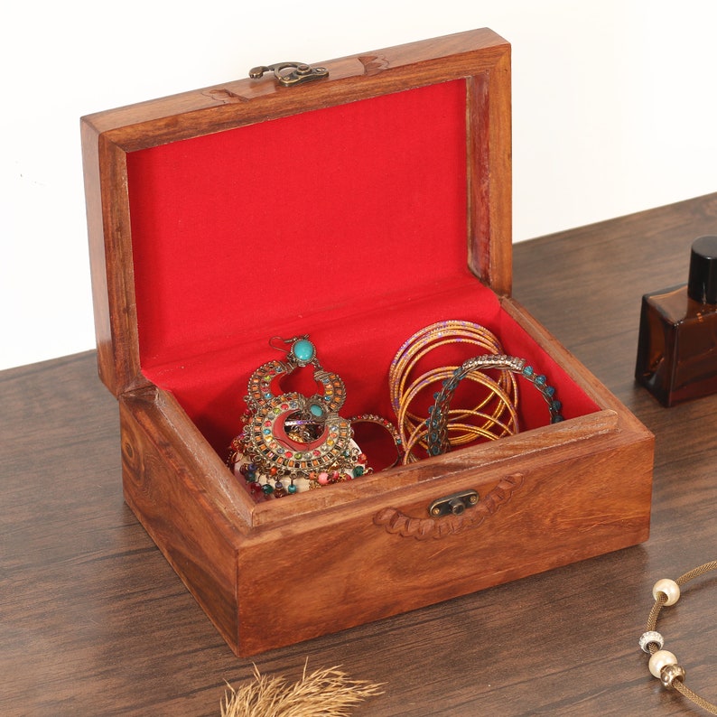 Engraved Rosewood Jewelry Box: Handmade Heirloom Organizer