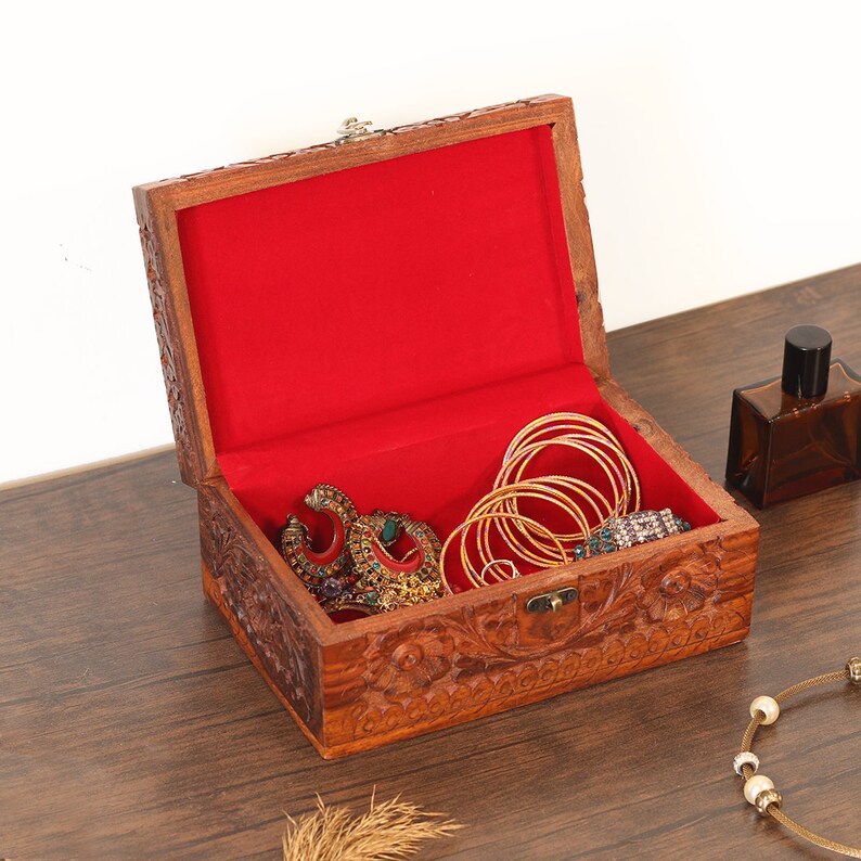 Handmade Engraved Rosewood Jewelry Box: Large Capacity Trinket Storage