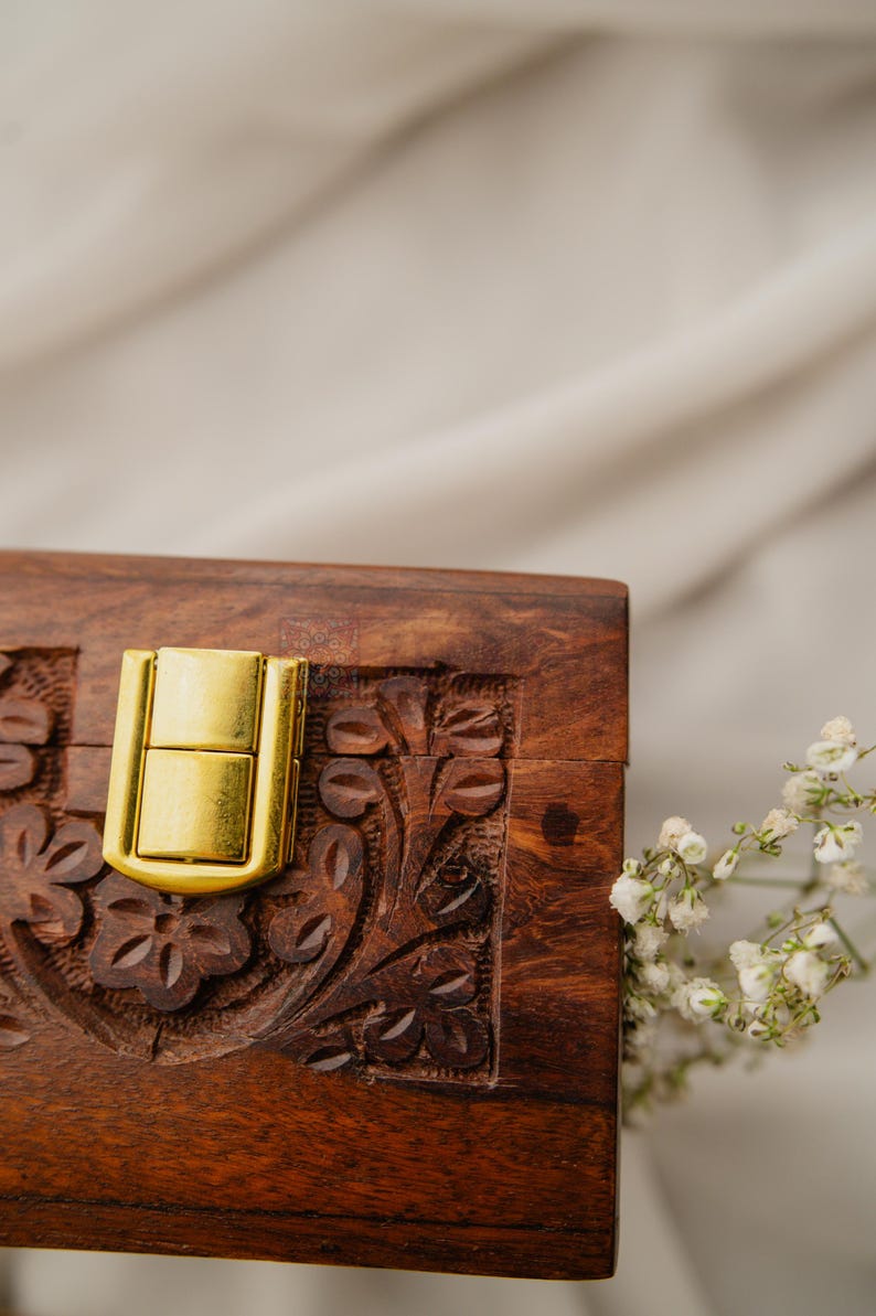 Handmade Wooden Watch Case with Lock – Single Watch Box for Men’s Timepiece - Elegant Gift for Dad, Groom or Boyfriend