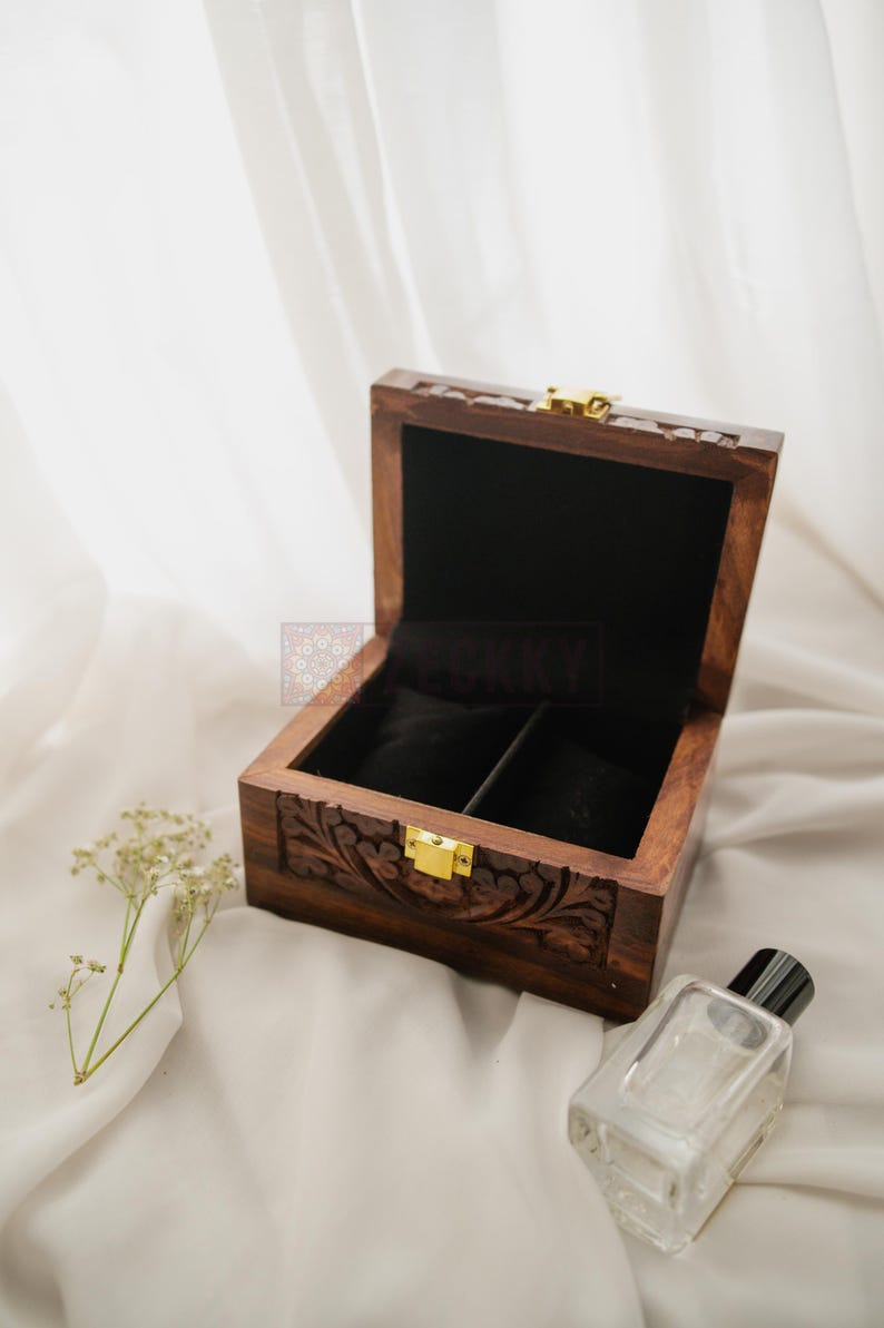 Floral Engraved Wooden Watch Box: 2-Slot Men's Accessory Organizer