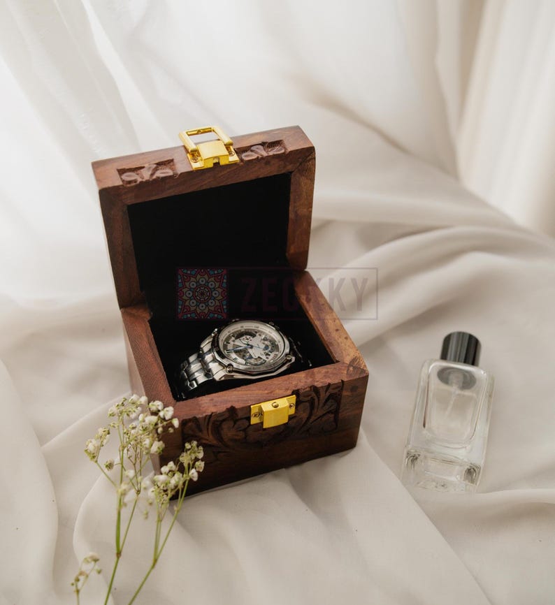 Handmade Wooden Watch Case with Lock – Single Watch Box for Men’s Timepiece - Elegant Gift for Dad, Groom or Boyfriend