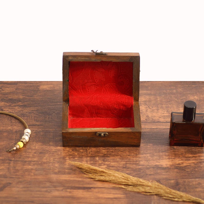 Personalized Wooden Jewelry Box with Lock – Custom Engraved Organizer for Women, Bridesmaid Gift, Mother's Day Gift for Her