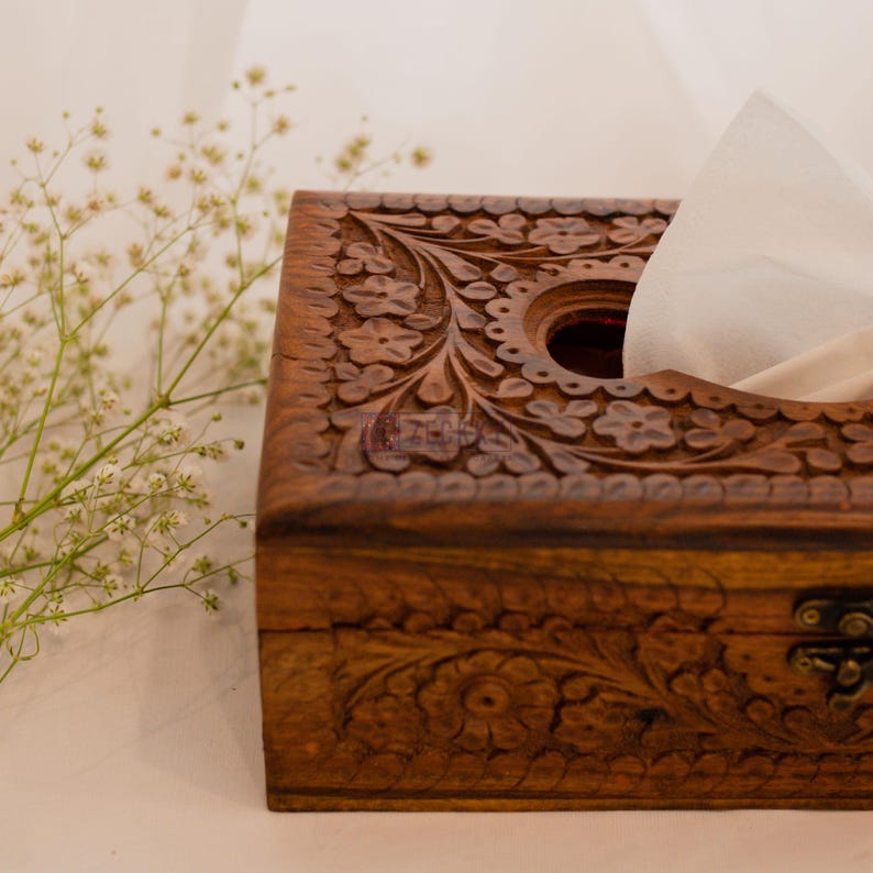 Home Decor Natural Wood Tissue Paper Box Handmade Birthday Wedding Gift for Couple Unique Housewarming Gifts for Friends