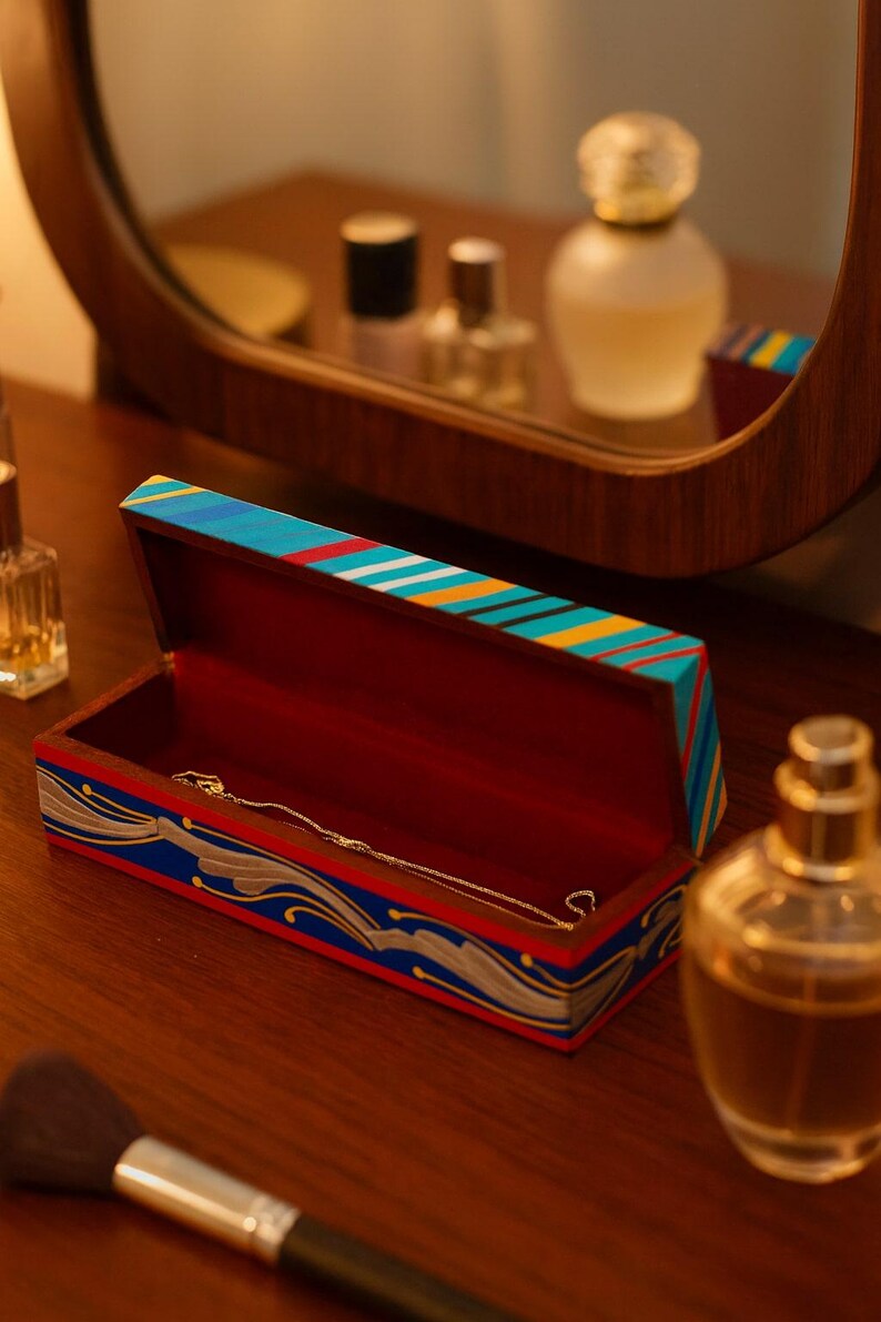 Decorative Rosewood Necklace Box: Hand-Painted Jewelry Holder