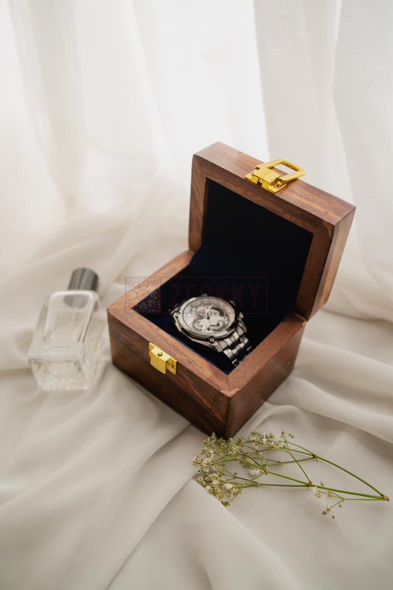 Personalized Rosewood Travel Watch Case, Gift for Him