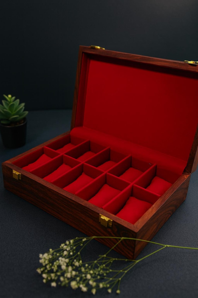 Custom Engraved Wooden Watch Case – 10 Slot Vintage Jewelry Organizer, Gift for Men, Husband, Dad & Groomsmen